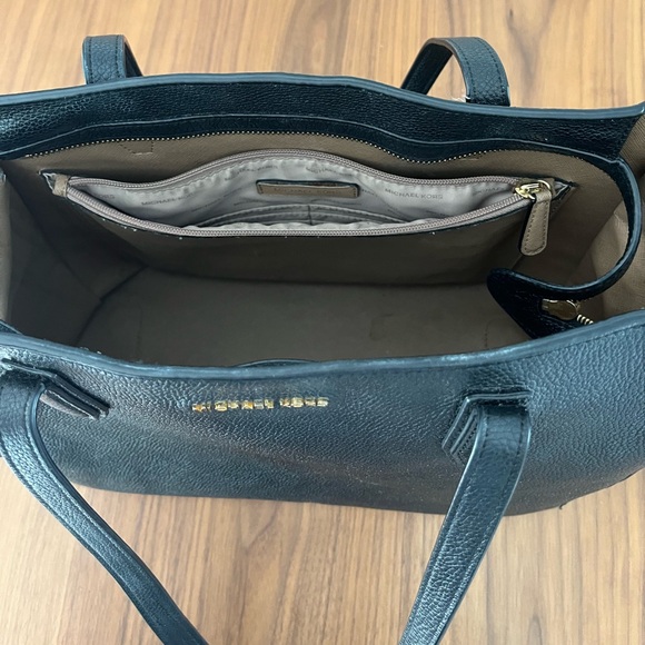 Michael Kors Black Leather Tote Bag - Picture 6 of 10